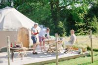 B&B Ripon - Yurtshire Fountains - Wensley Yurt - Bed and Breakfast Ripon