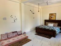 B&B Kasol - OTW Guest House & Mountain Cafe - Bed and Breakfast Kasol