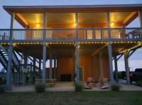 Fancy Nancy 2 Min Walk to Beach, Lyft, Pet-friendly - B&B Bolivar Peninsula