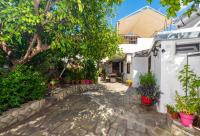 Appartamento con Vista Giardino