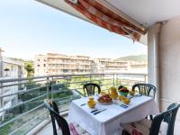 B&B Cavalaire-sur-Mer - Apartment Côté Port by Interhome - Bed and Breakfast Cavalaire-sur-Mer