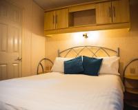 B&B Cullompton - The Elms Static Caravan - Bed and Breakfast Cullompton