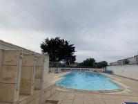 Jolie maison en résidence avec piscine pour 5 - B&B