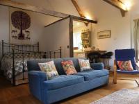 Rural 17th century barn studio apartment - B&B Cheriton Bishop