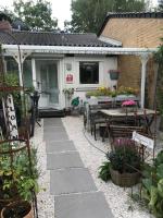 Nias Guesthouse - Bed and Breakfast