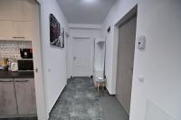 FLH - Just 5 - B&B