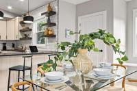 Spacious Downtown Apartment - Walk to Old Town FC! - Chambres d’hôtes Fort Collins