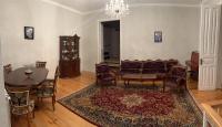Appartamento con 3 Camere da Letto