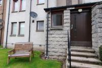 The SUMMIT Apartment - Aberdeen City Centre - Perfect for Long and short Stay - Bed and Breakfast