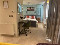 Studio Flat Central Cheltenham Parking off road - B&B Cheltenham
