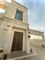 Contemporary Semi Villa Apartment with Private Entrance in Khalda - Chambres d’hôtes Amman
