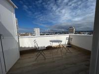 Sky Fleming 31 by Oktheway - Bed and Breakfast A Coruña