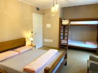 Vierbettzimmer mit eigenem Bad