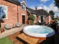 B&B Ashbourne - Orchard Cottage - Bed and Breakfast Ashbourne