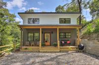 Pet-Friendly Asheville Retreat w/ Hot Tub - Chambres d'hôtes Asheville