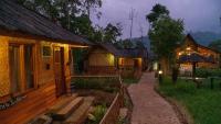 B&B Cisurupan - Kampung Bareto Cottage And Resto - Bed and Breakfast Cisurupan