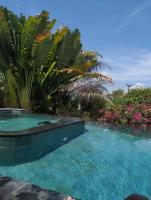Alam Sweet Ulu-Modern "Balinese Style Villa" 3 Large Comfy Beds 2 private Bedrooms, Panoramic Ocean Views Pool - Chambres d'hôtes Uluwatu