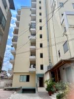 Lovely 2 bedroom condo with free parking - B&B