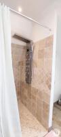 Chambre Familiale avec Salle de Bains Privative