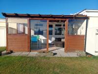 B&B Kidwelly - 2-bedroom Holiday Home With Great Outdoor Space - Bed and Breakfast Kidwelly