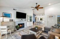 Desert Falls Resort Villa w/ Golf & Mountain views! - B&B Palm Desert