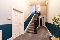 St Johns, Wakefield - Self check in & free parking - B&B