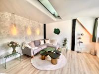 Duplex Design - in the heart of Fontainebleau's forest - Climber's dream - Few min walk from the most emblematic climbing spots of Fontainebleau - TroisPignons - Overlooking the park of a castle - Ideal Digital Nomad, business trip - B&B