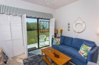 Bayou Dwellers Cabana Colony #6 - B&B