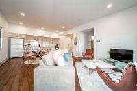 Steamy Romantic Greek Corneer Suite King U/G Wifi - B&B Edmonton