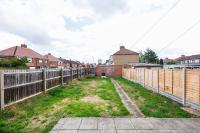 Head-on-Beds -Dagenham Larger Groups with Free Parking - B&B Dagenham