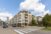 Spacious Apartment Pałac Jana III Wilanów by Noclegi Renters - B&B