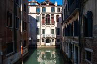 Corte Rubbi 8 Luxury Two-bedroom Apartment -Dimora Italia - - B&B Venezia