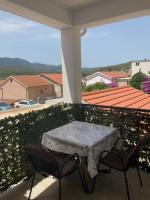 B&B Jelsa - Apartments Jelsa (4440) - Bed and Breakfast Jelsa