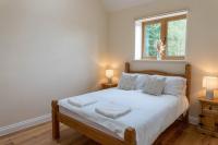 Beautiful barn conversion surrounded by woodland near Newark Show-ground - B&B Stapleford