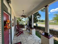 Carriage House - Medina Suite 1 - B&B Pipe Creek