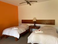 Camera Matrimoniale con Vista Giardino