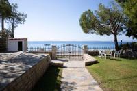 Seaside Haven Kineta - B&B Kinéta