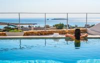 B&B Diakofti - MakriKythera Luxury Suites - Private Pool or Hot Tub Suites - Bed and Breakfast Diakofti