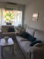 Nice 36 m with balcony and pool near beaches - Chambres d’hôtes Antibes