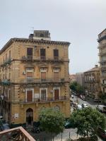 AVAYA - Monolocale Soppalcato in Centro Storico - B&B