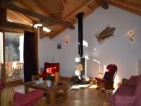 Chalet Confort 4 Ch, 3 SDB, Proche 3 Vallées, Wifi Gratuit - FR-1-452-58 - Bed and Breakfast