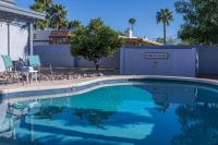 B&B Tempe - Tranquil desert retreat with billiards, pool, BBQ - Bed and Breakfast Tempe