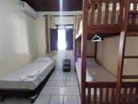 Chambre Triple Basique avec Salle de Bains Commune