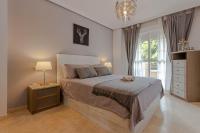 797 Holiday Rentals- Piso con amplia terraza a solo 1 min de la playa - Chambres d'hôtes Torrequebrada