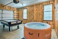 Charming Lewisburg Home w/ Hot Tub & Games! - B&B Lewisburg