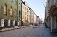 Yellow Tower in Design District Helsinki, 1 bedroom apartment, top floor - B&B Helsinki