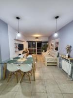 Hermoso y luminoso dpto en plaza mitre - B&B