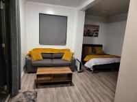 Deluxe Studio met Queensize Bed