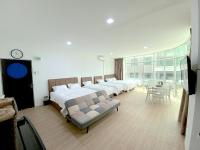 B&B Nagoya - CN Homestay B2 Floor 2 at Nagoya Hill Mall - Bed and Breakfast Nagoya