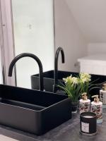 Berg Messe DG 1Zi, K,D,B Parkplatz, W-Lan, Homeoffice - B&B Bergisch Gladbach